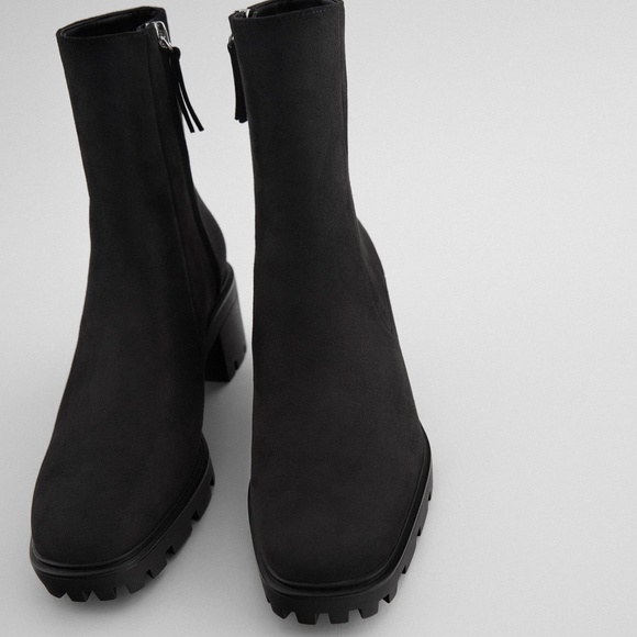 ZARA LUG SOLE HEELED ANKLE BOOTS BLOGGER FAVORITE - Picture 4 of 5